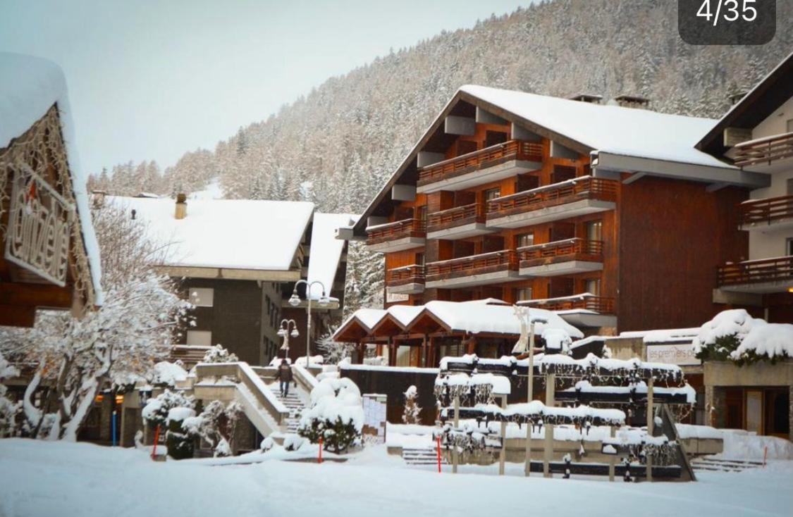Des Masques Hotel Anzère Eksteriør billede